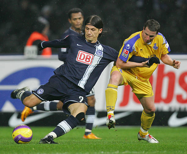 纳的比赛中 纳的比赛中