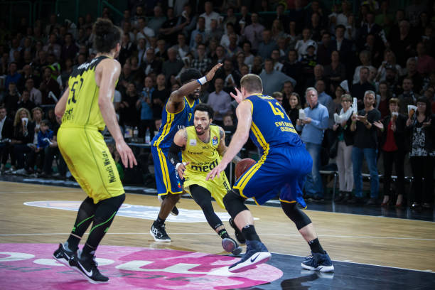 出现了一系 出现了一系